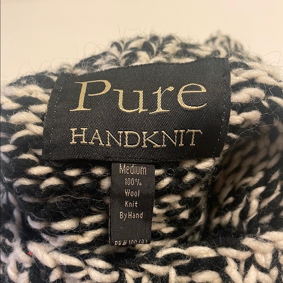 Black and White Knit Sweater - Picture 3 of 4